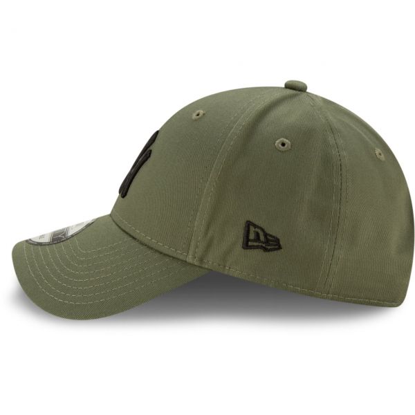 New Era 9Forty Strapback Cap - New York Yankees olive