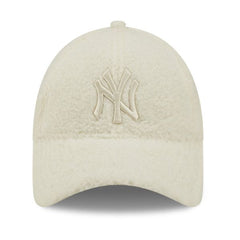 New Era 9Forty Damen Sherpa Cap - BORG NY Yankees offwhite