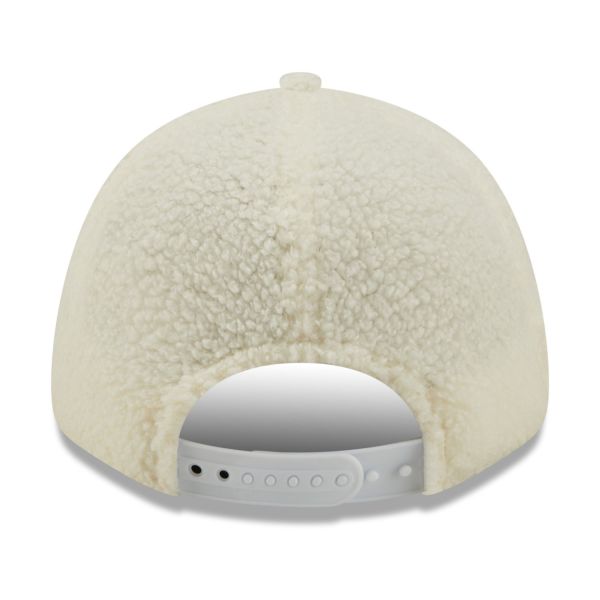 New Era 9Forty Damen Sherpa Cap - BORG NY Yankees offwhite