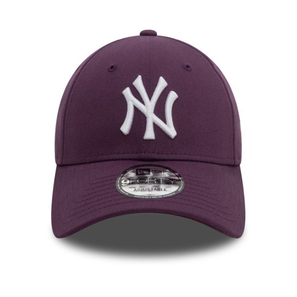 New Era 9Forty Strapback Cap - New York Yankees purple