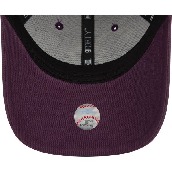 New Era 9Forty Strapback Cap - New York Yankees purple