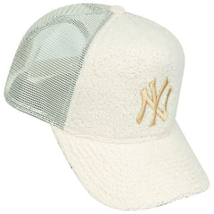 New Era A-Frame Trucker Sherpa Cap - BORG NY Yankees beige