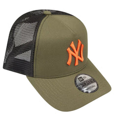 New Era 9Forty Snapback Trucker Cap - New York Yankees olive